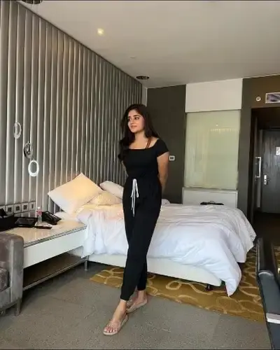 Call Girls Service in Pursura